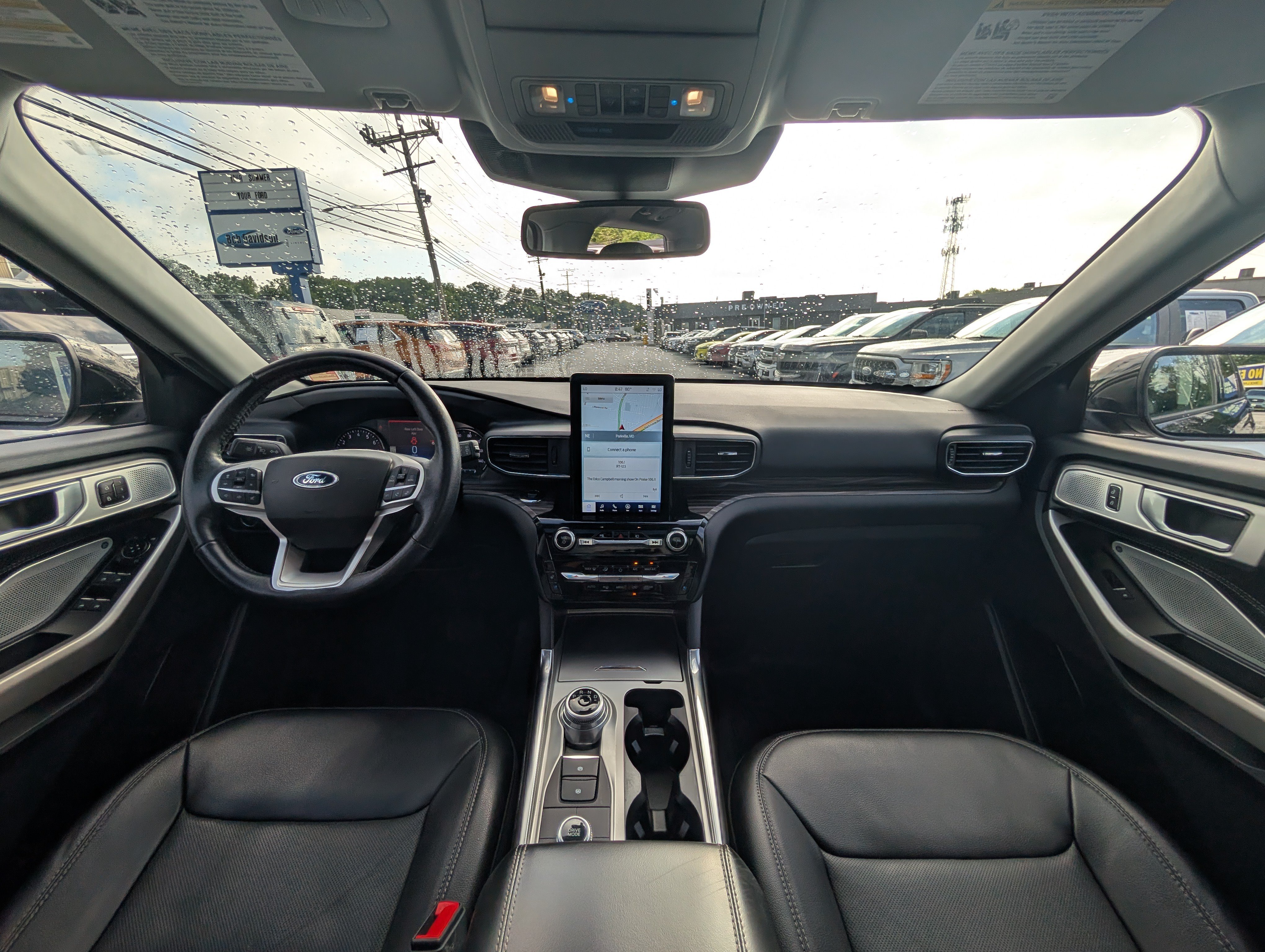 Certified 2022 Ford Explorer Limited w/ Limited Technology Package AWD/4WD image 23