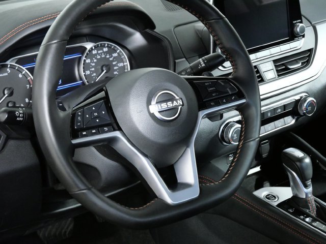 Used 2025 Nissan Altima 2.5 SR AWD/4WD image 19