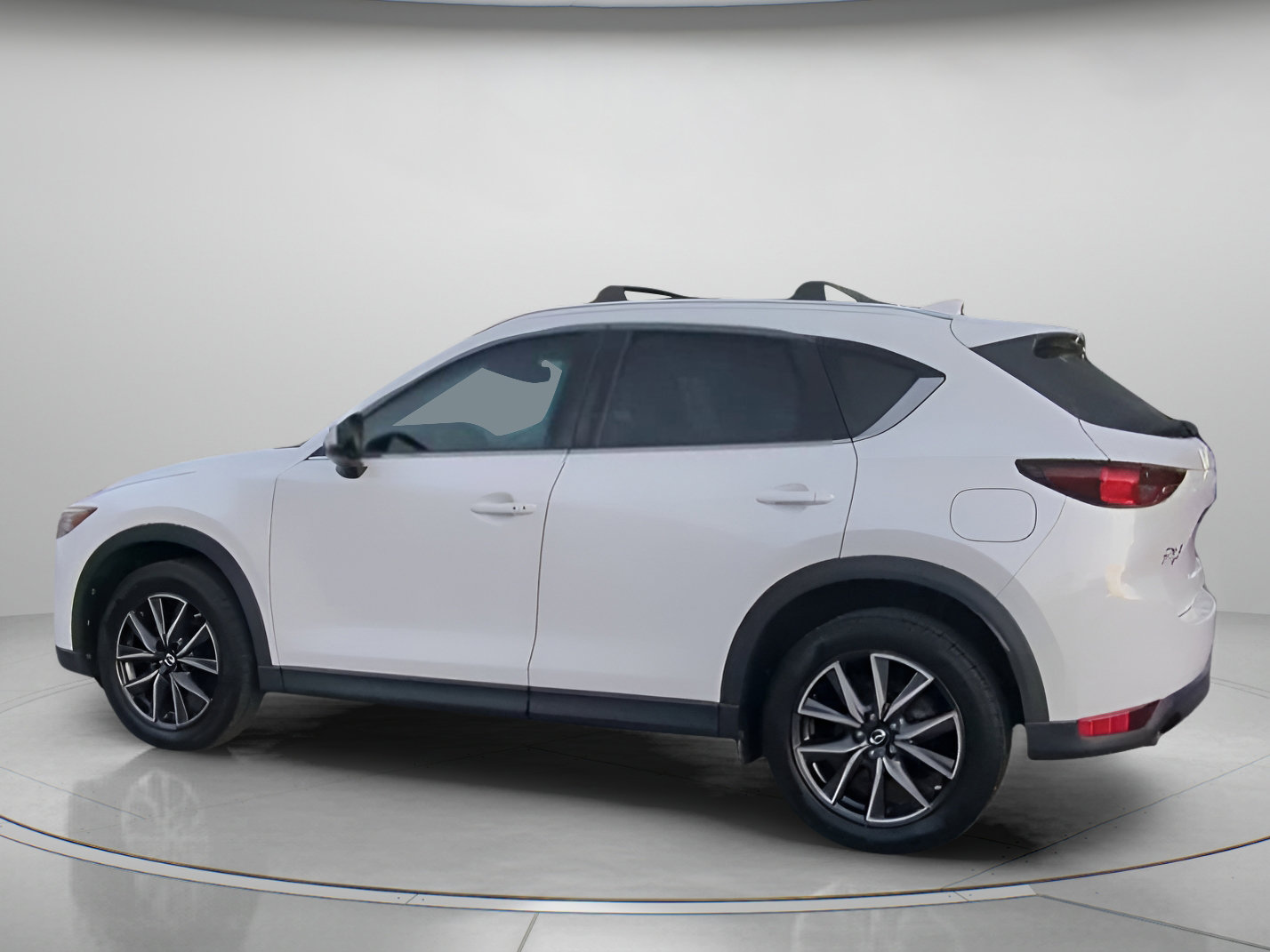 Used 2018 MAZDA CX-5 Touring w/ Preferred Equipment Package FWD image 18