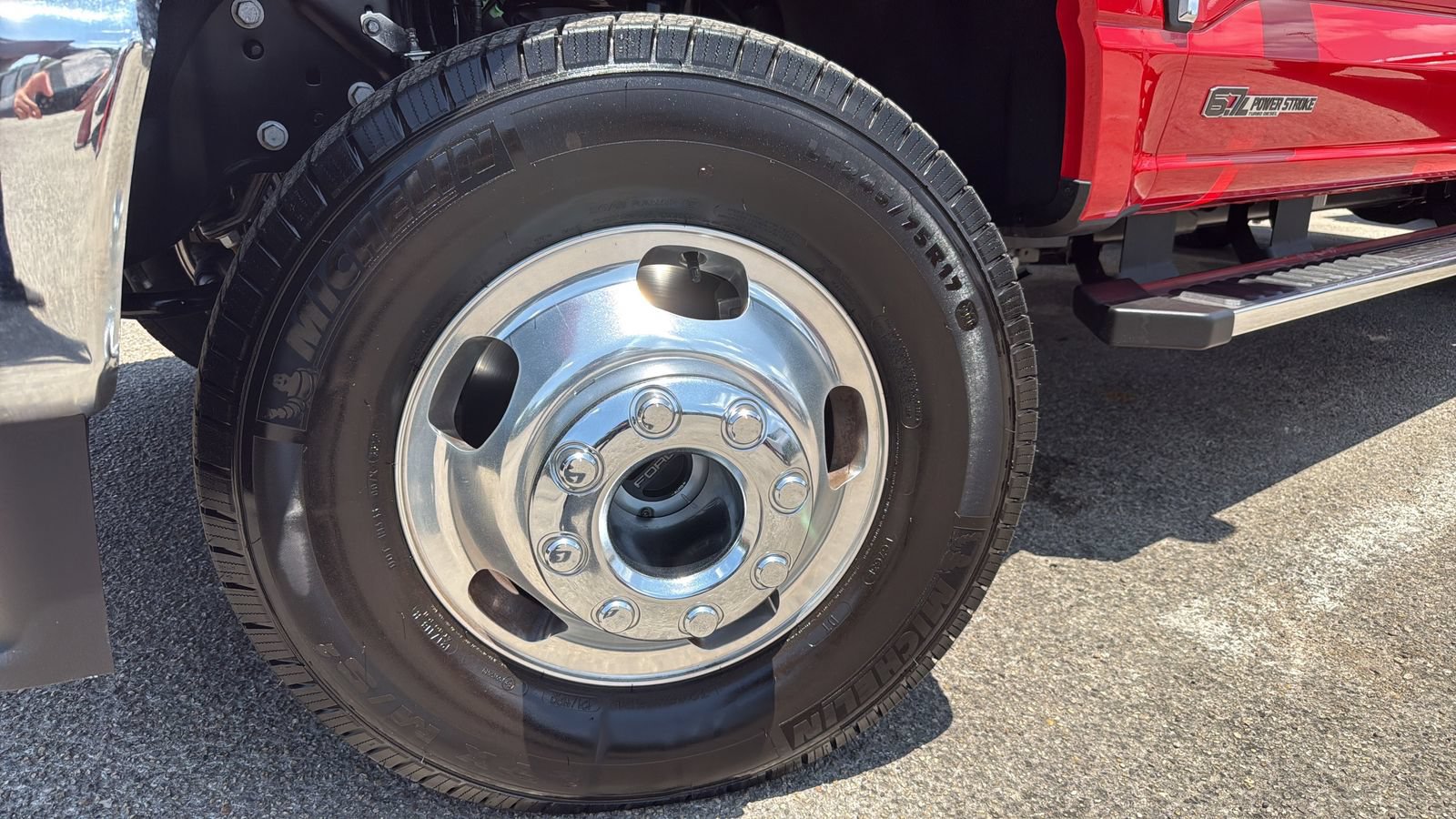 Certified 2026 Ford F350 Lariat AWD/4WD image 29