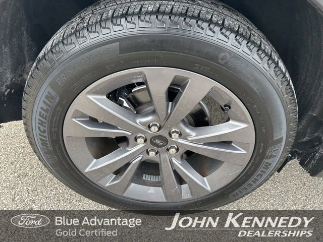 Certified 2022 Ford Explorer XLT w/ Equipment Group 202A image 9