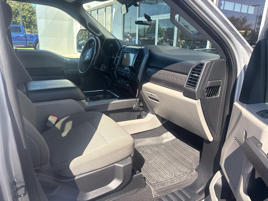 Certified 2019 Ford F250 XLT w/ XLT Premium Package RWD image 6
