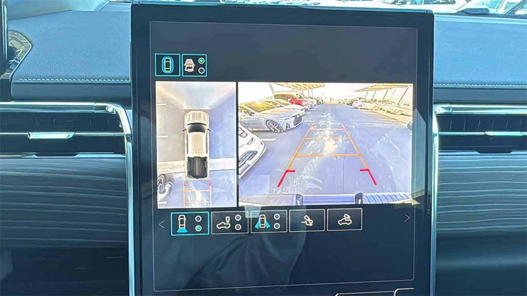 Used 2025 GMC Sierra EV Denali image 17