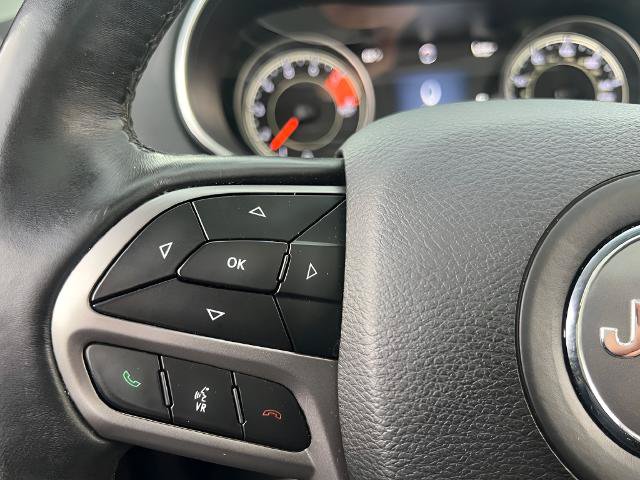 Used 2019 Jeep Cherokee Limited w/ Luxury Group AWD/4WD image 15