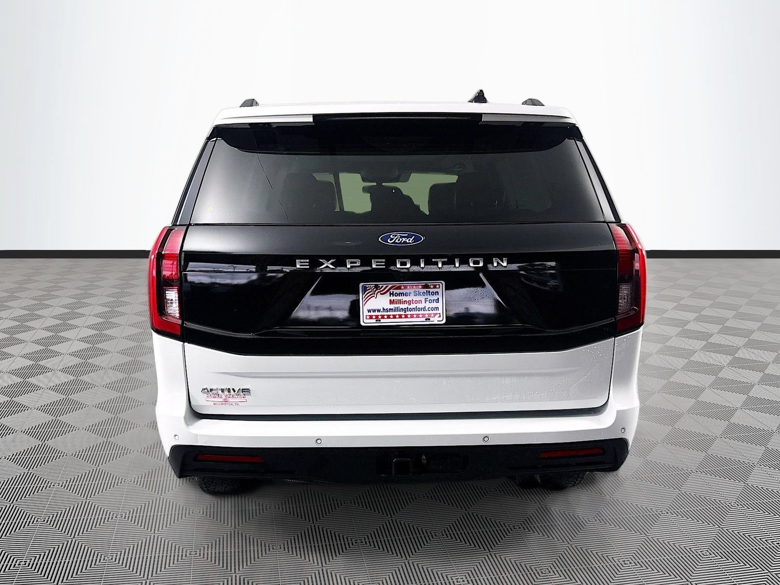 Certified 2025 Ford Expedition Active AWD/4WD image 6
