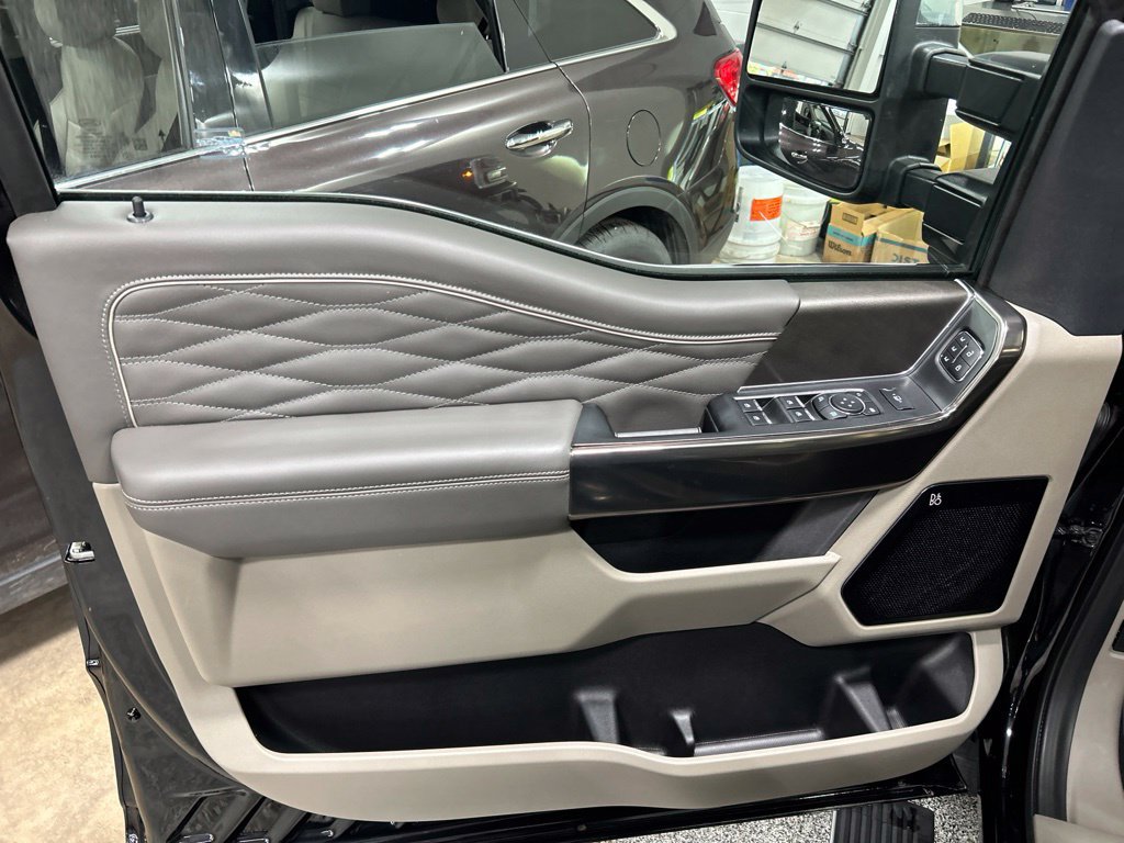 Certified 2025 Ford F350 Platinum w/ Platinum Plus Package AWD/4WD image 14