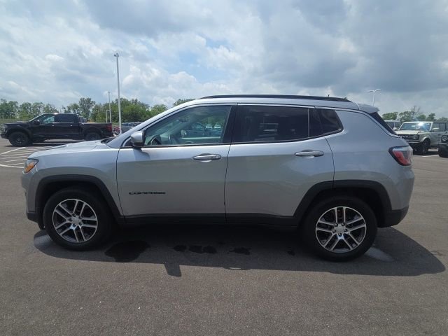 Used 2018 Jeep Compass Latitude FWD image 15