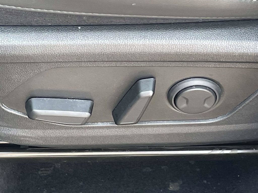 Used 2025 Kia Sorento S w/ Panoramic Sunroof Package FWD image 14