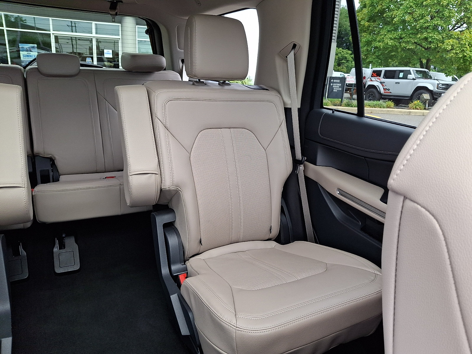 Certified 2023 Ford Expedition Limited AWD/4WD image 19