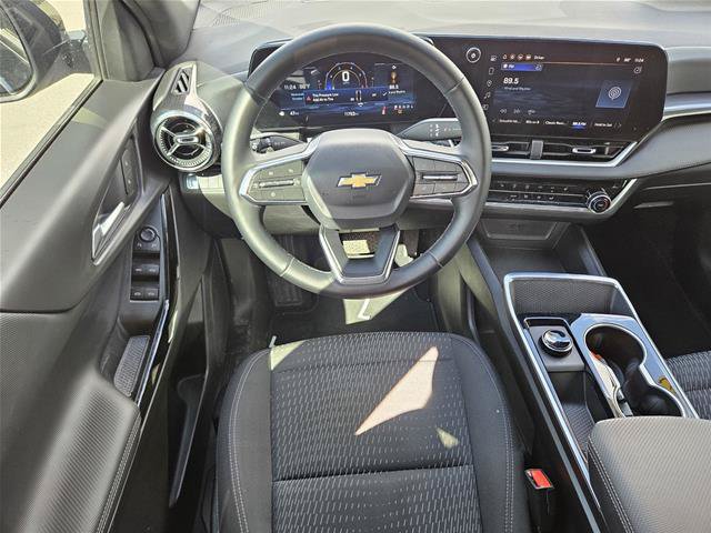 Used 2026 Chevrolet Equinox LT FWD image 9