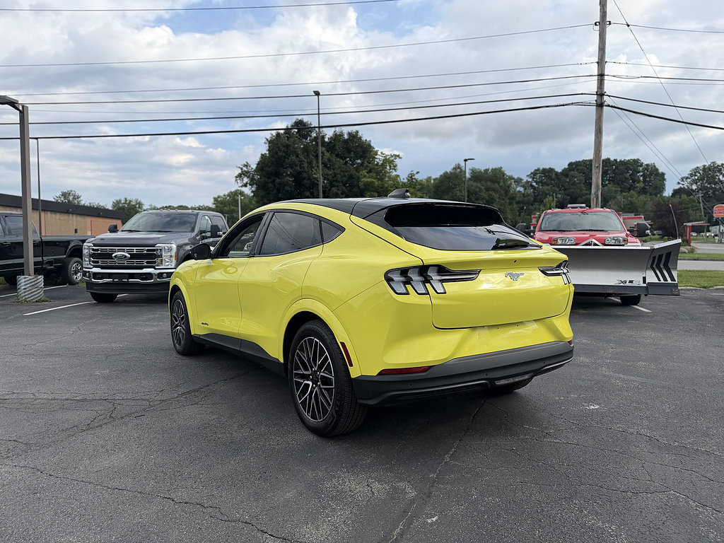 Certified 2025 Ford Mustang Mach-E Premium AWD/4WD image 5