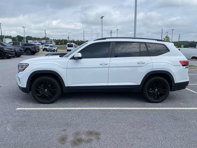Used 2023 Volkswagen Atlas SE w/ Black Wheel Package FWD image 4
