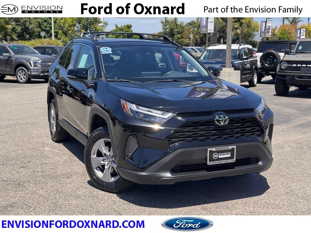 Used 2025 Toyota RAV4 XLE FWD image 1