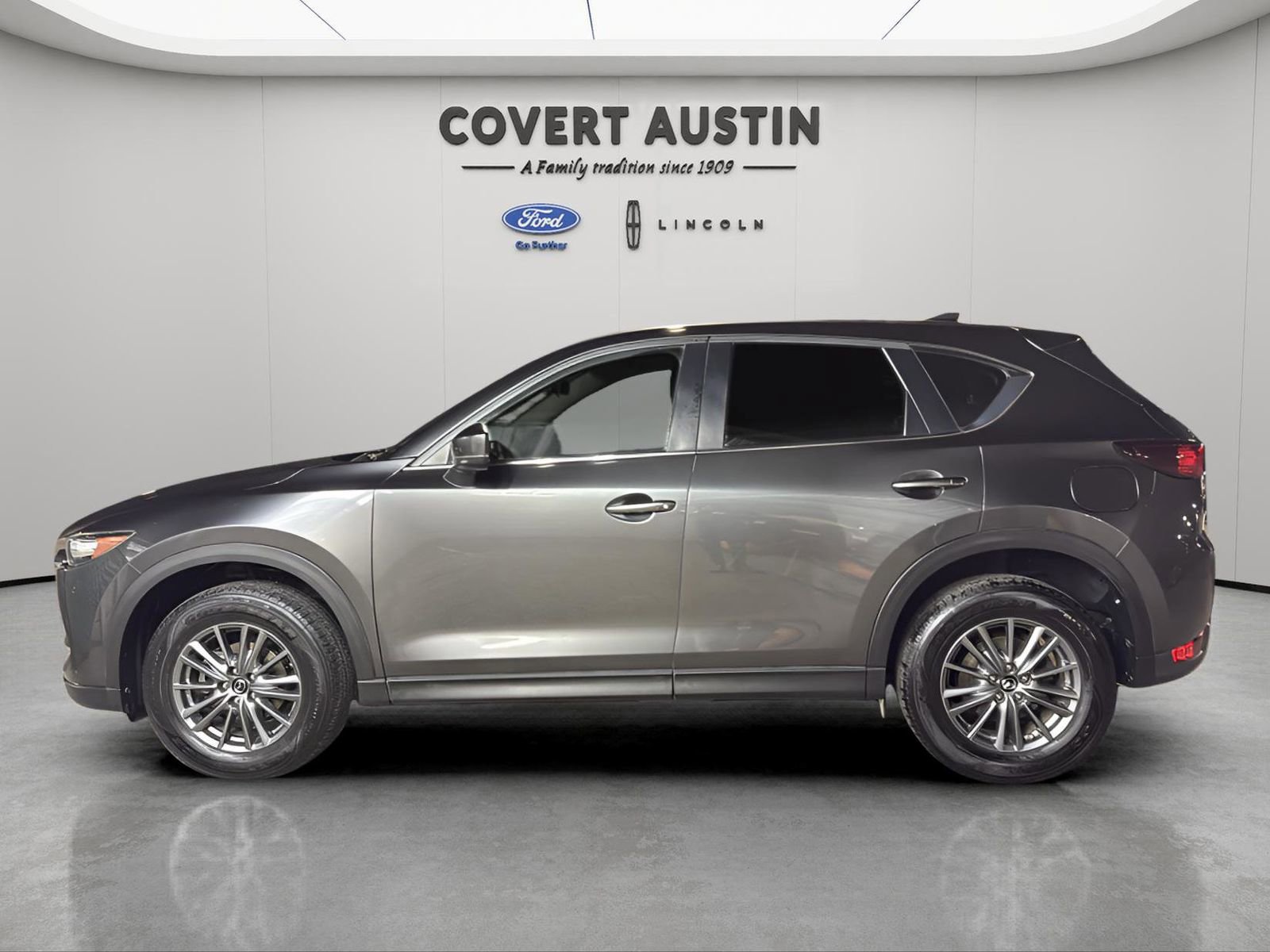 Used 2020 MAZDA CX-5 Touring image 2