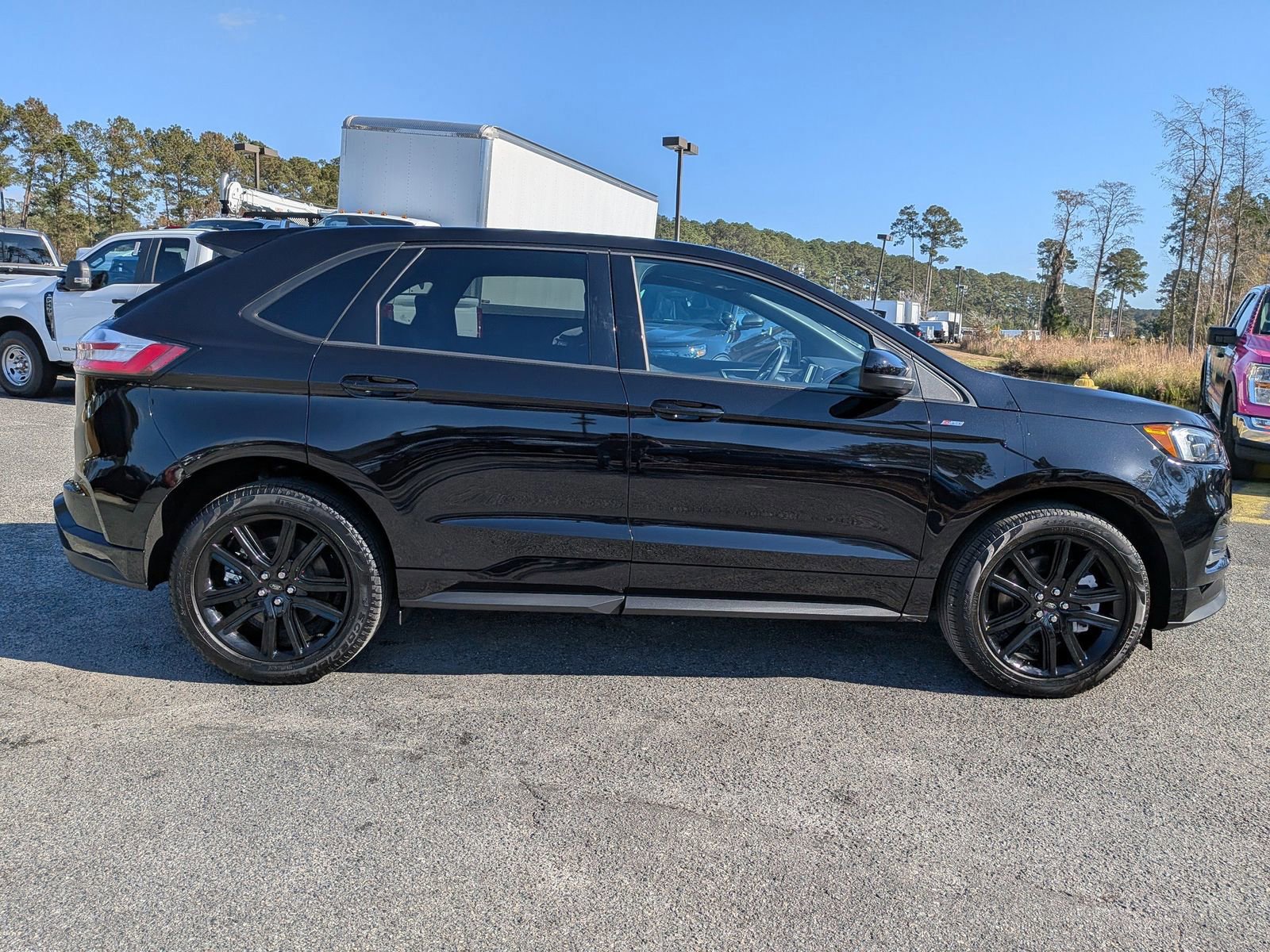 Certified 2024 Ford Edge ST-Line image 6