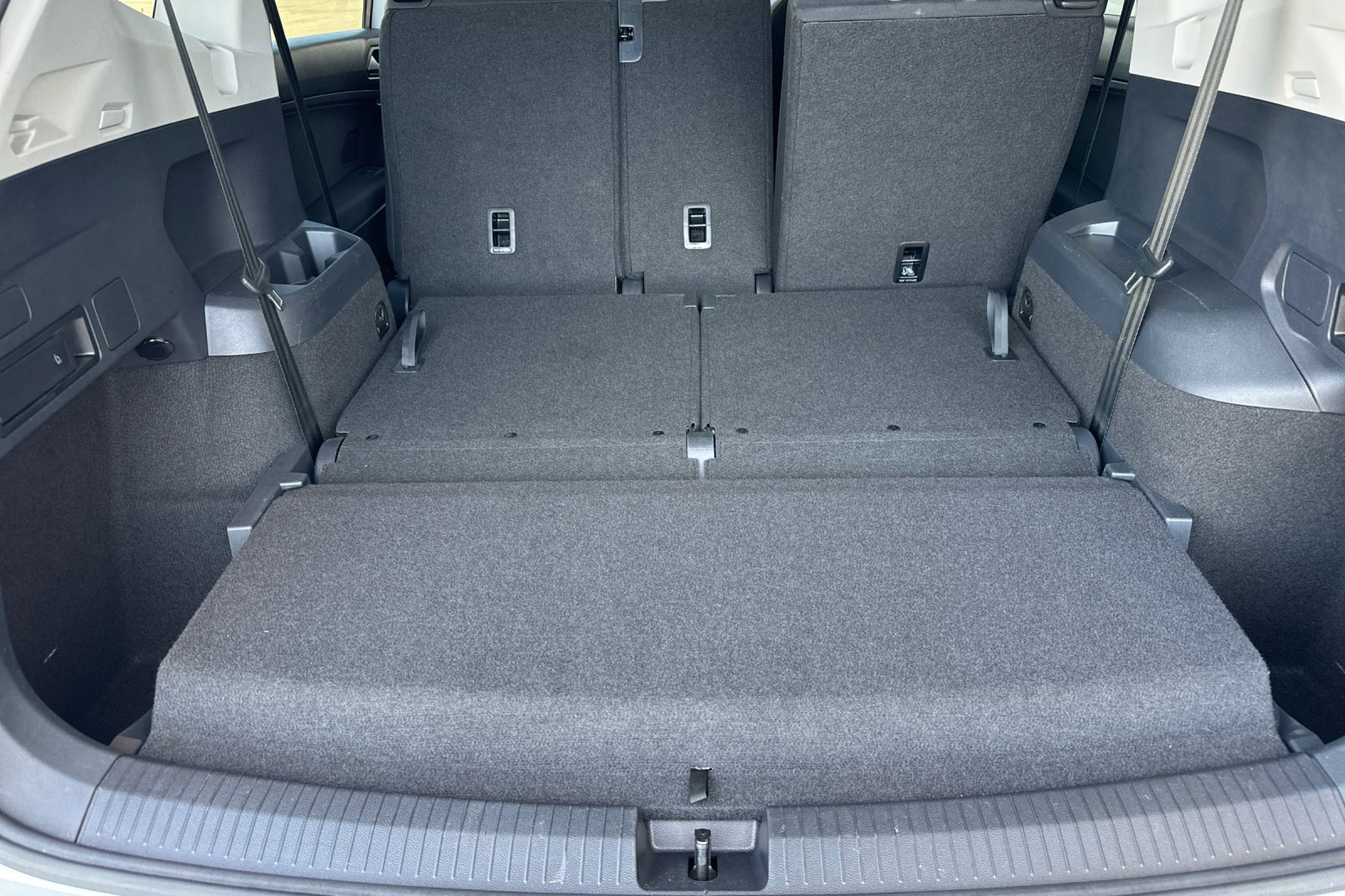 Used 2021 Volkswagen Tiguan S image 18