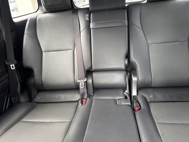 Used 2024 Lexus GX 550 w/ Cold Area Package AWD/4WD image 12