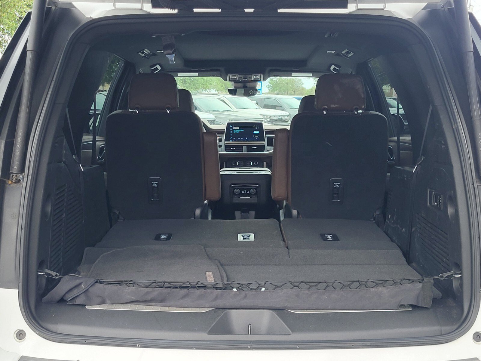 Used 2023 Chevrolet Tahoe High Country w/ Premium Package image 32