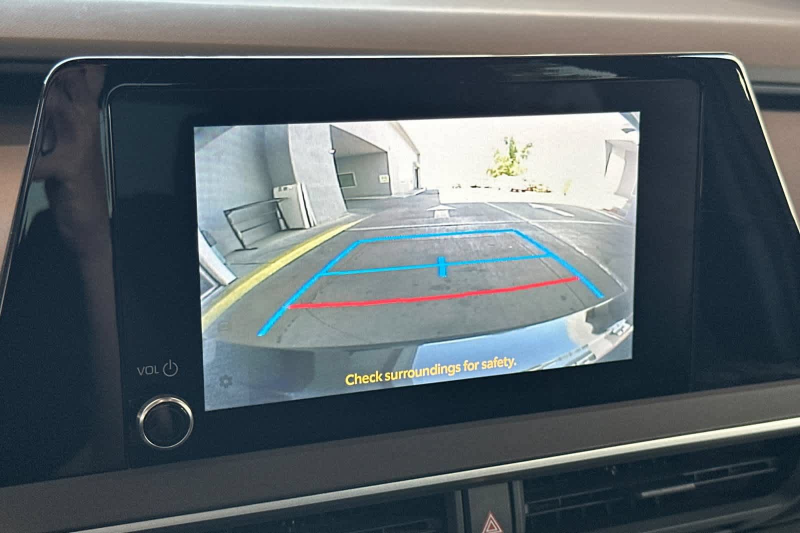 Used 2023 Toyota Prius LE FWD image 20