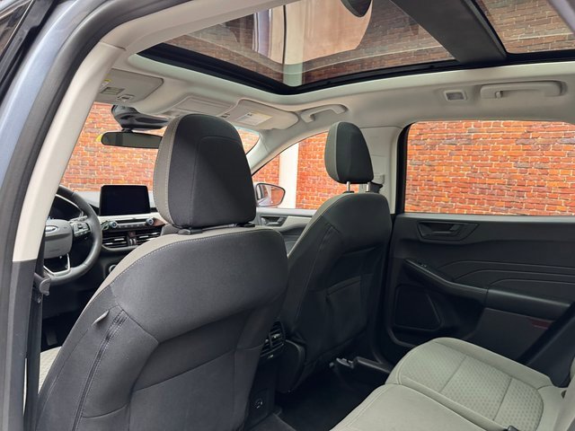 Certified 2022 Ford Escape SE w/ Cold Weather Package image 24