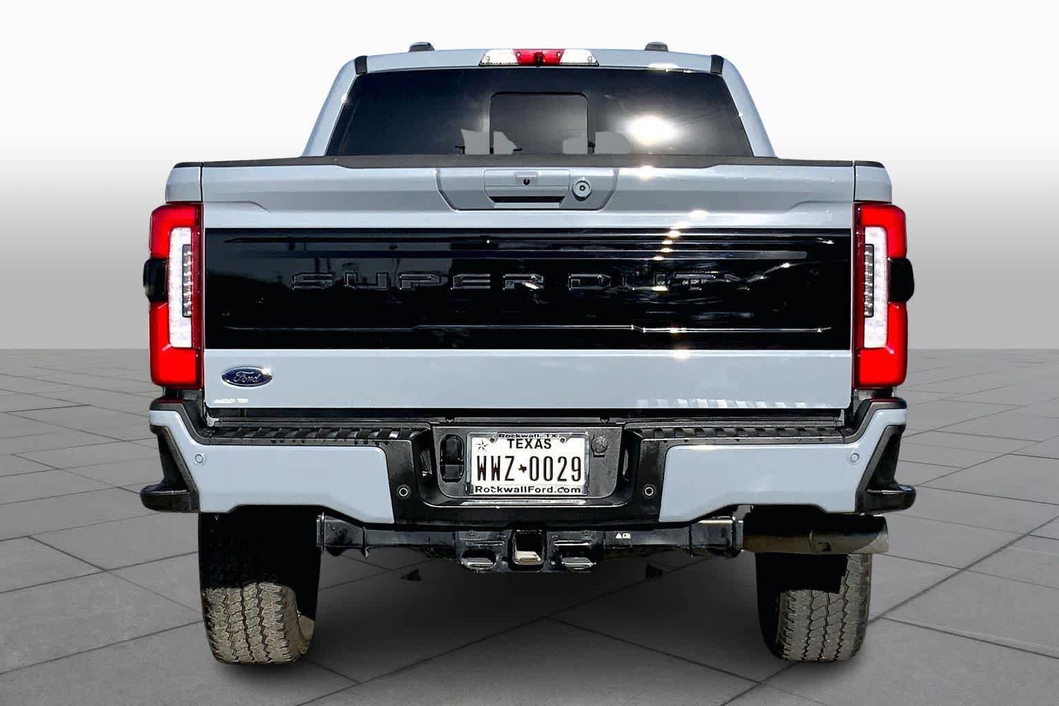 Certified 2025 Ford F250 Platinum AWD/4WD image 3