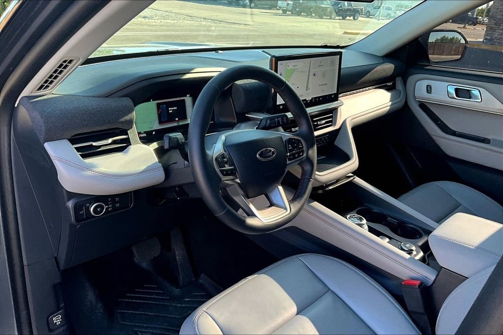 Certified 2025 Ford Explorer Active w/ Active Comfort Package AWD/4WD image 10