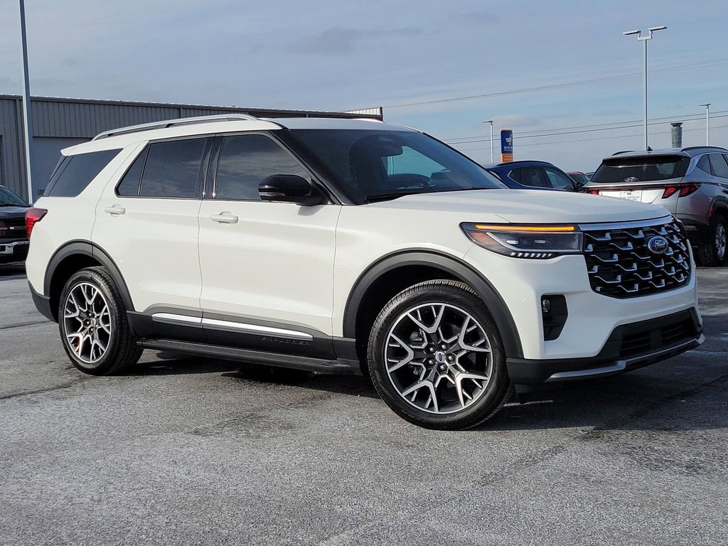 Certified 2025 Ford Explorer Platinum w/ Ultimate Package AWD/4WD image 1