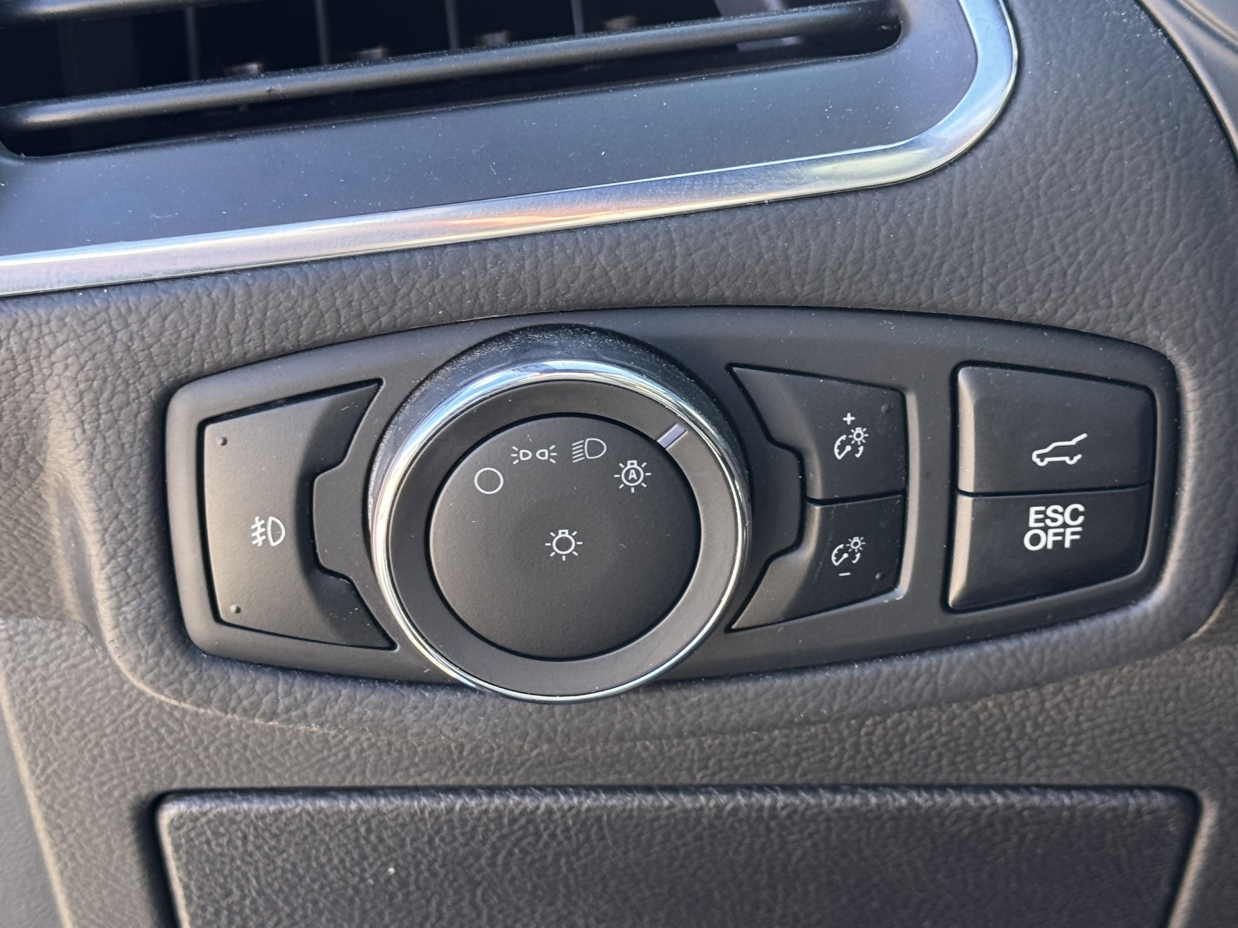 Certified 2024 Ford Edge ST w/ Equipment Group 401A image 23