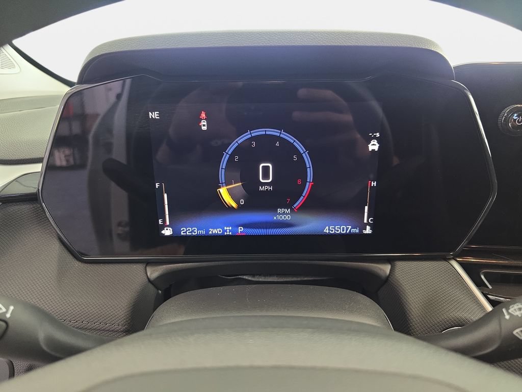 Used 2025 Chevrolet TrailBlazer LT AWD/4WD image 16