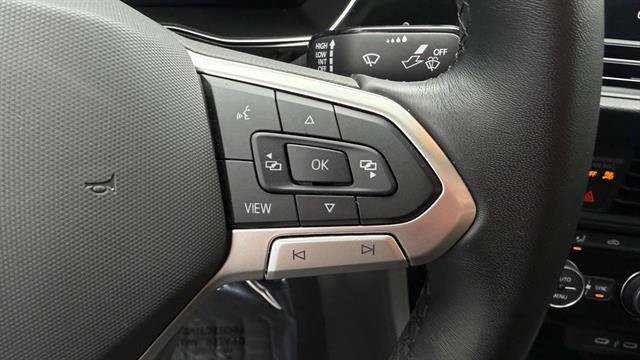 Used 2023 Volkswagen Jetta SE FWD image 13