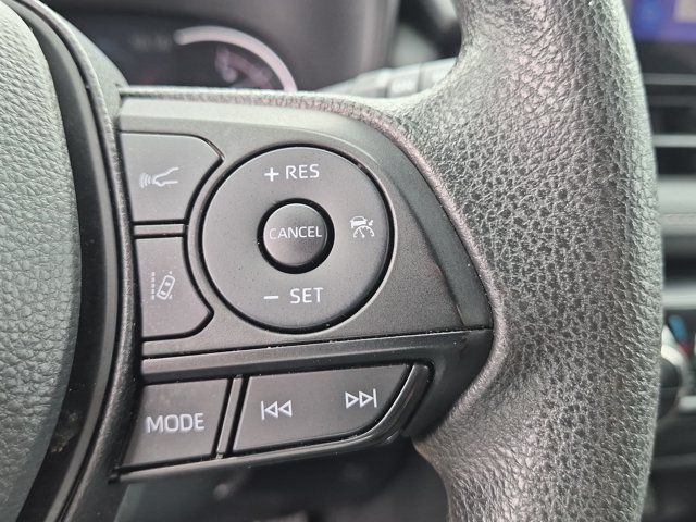 Used 2023 Toyota RAV4 XLE FWD image 19