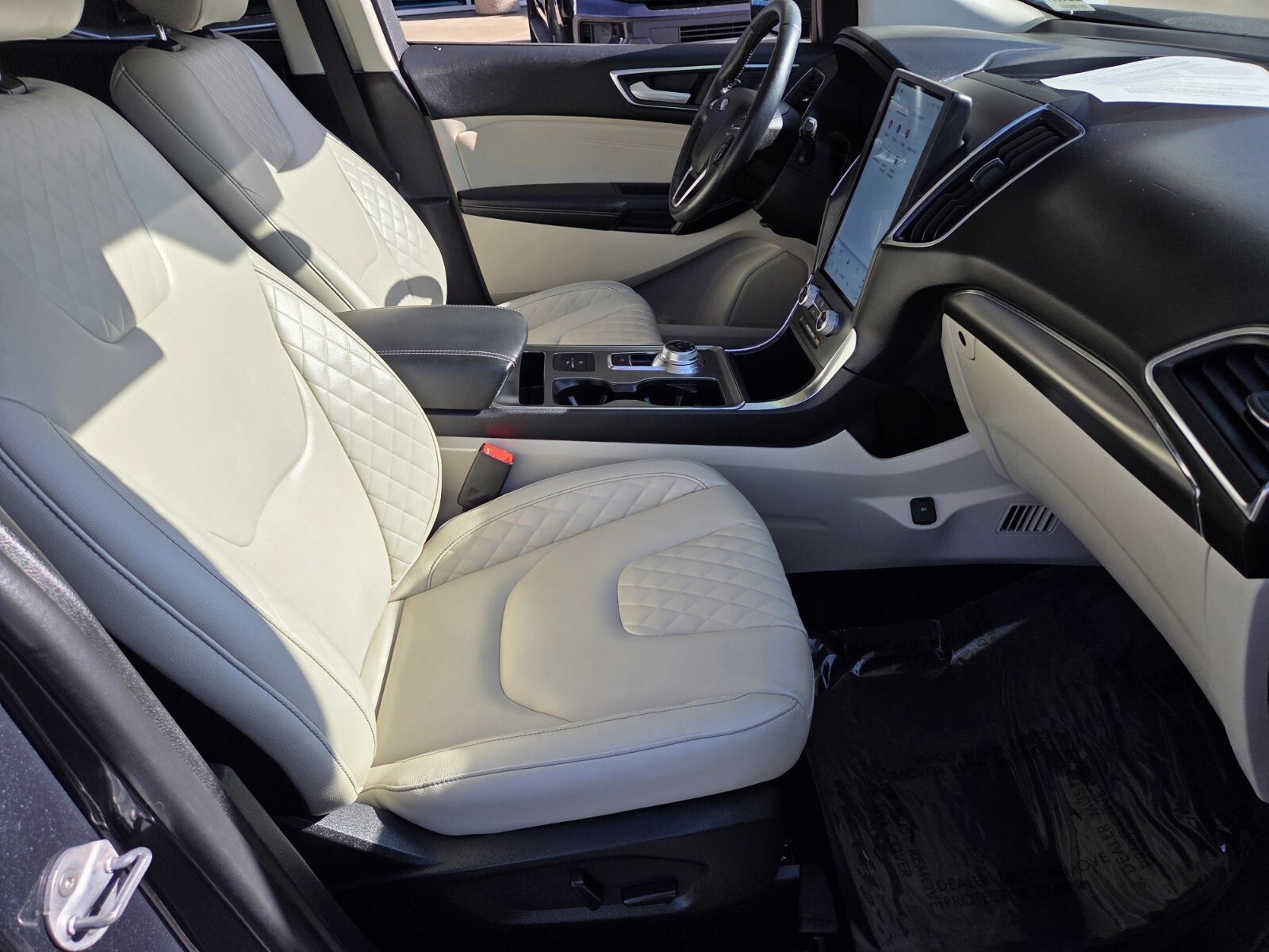 Certified 2023 Ford Edge Titanium w/ Cargo Accessory Package image 15