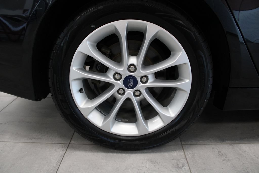 Certified 2020 Ford Fusion SE FWD image 10