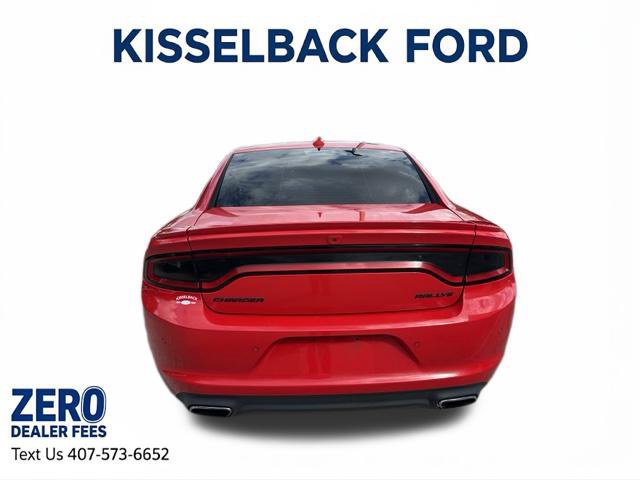 Used 2017 Dodge Charger SXT w/ Plus Group RWD image 5