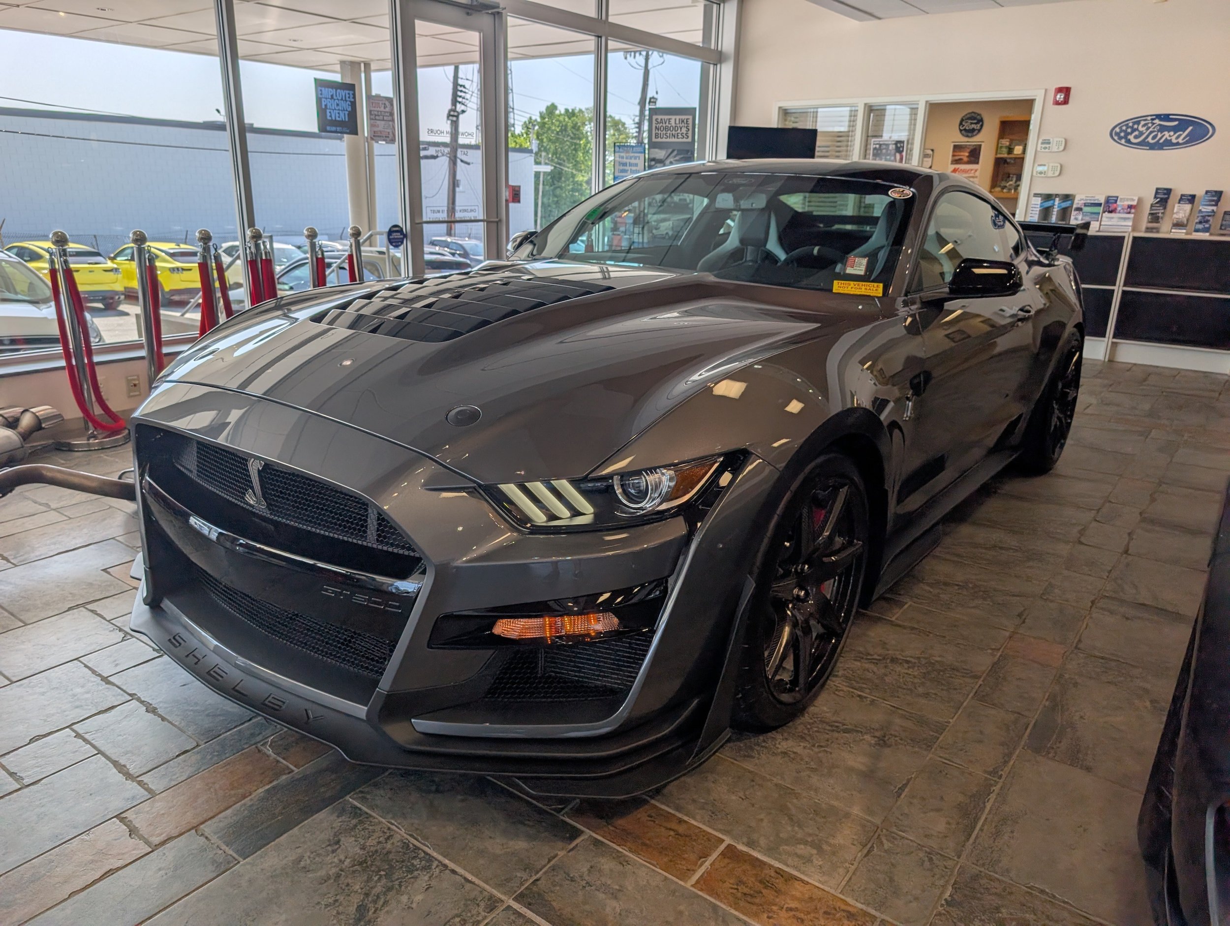 Certified 2021 Ford Mustang Shelby GT500 RWD image 2