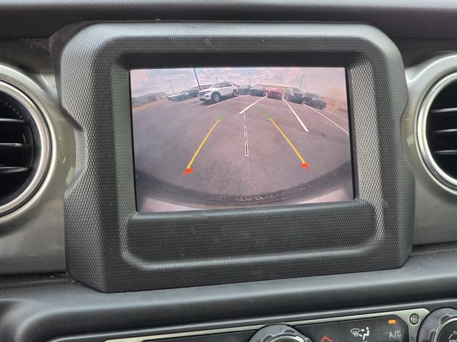 Used 2020 Jeep Wrangler Unlimited Sahara AWD/4WD image 11
