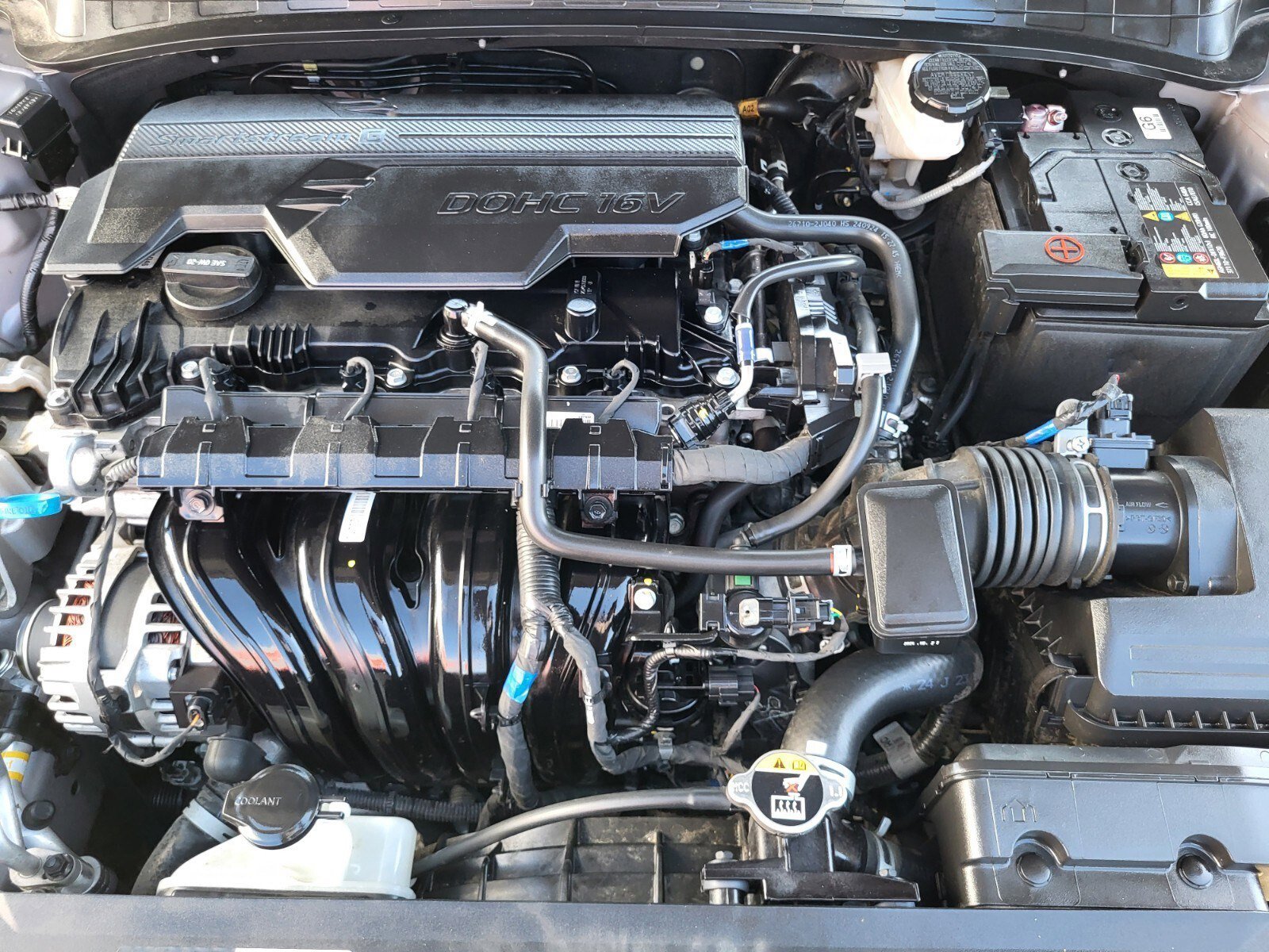 Used 2025 Hyundai Elantra SEL image 31