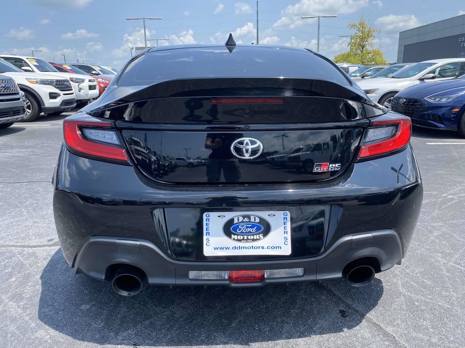 Used 2024 Toyota GR86 Premium w/ Performance Package RWD image 6