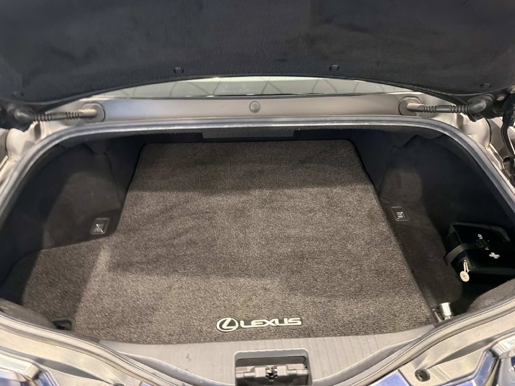 Used 2018 Lexus LC 500 Coupe w/ Sport Package RWD image 12