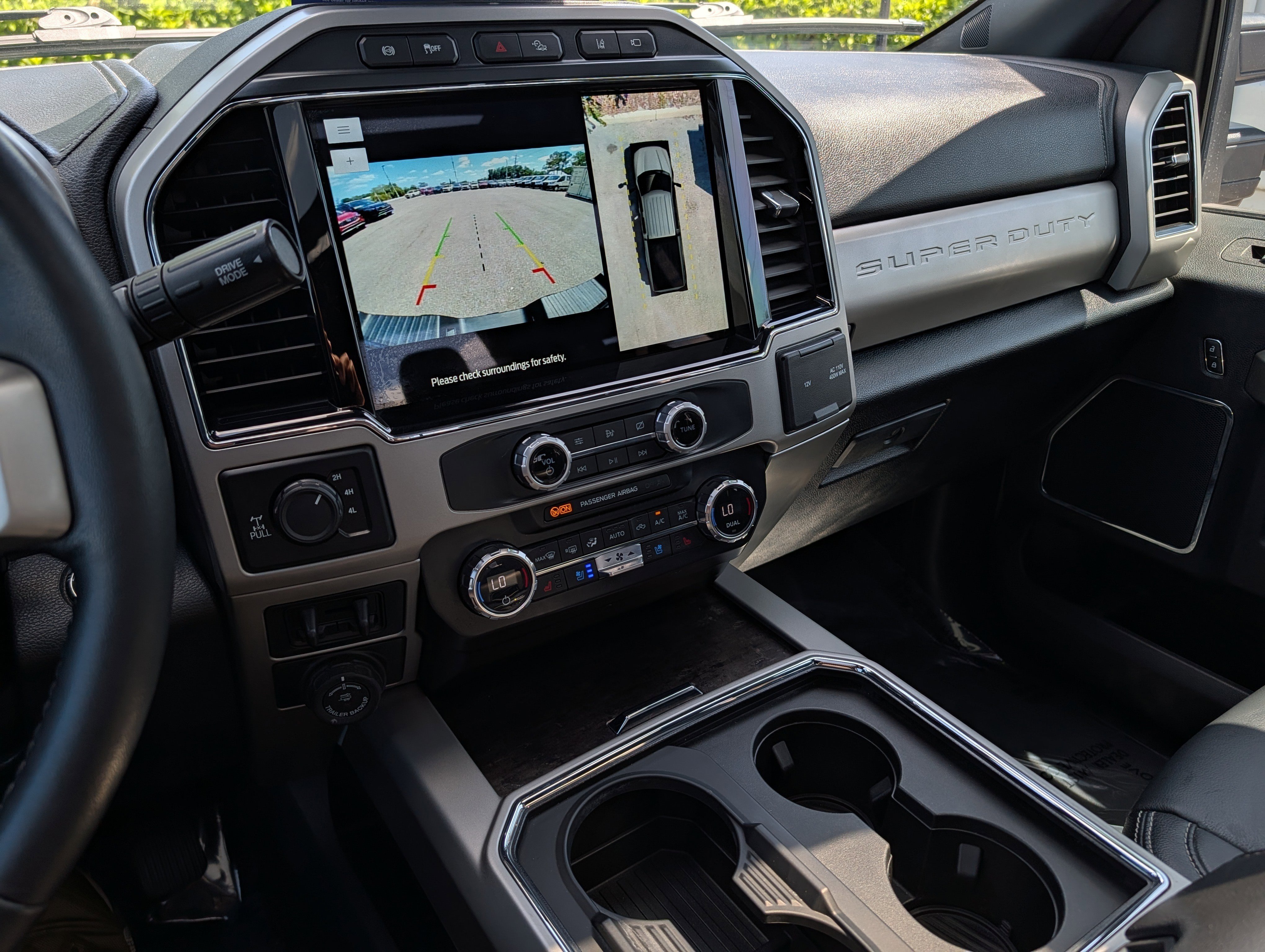 Certified 2022 Ford F250 Lariat w/ Tremor Off-Road Package image 38