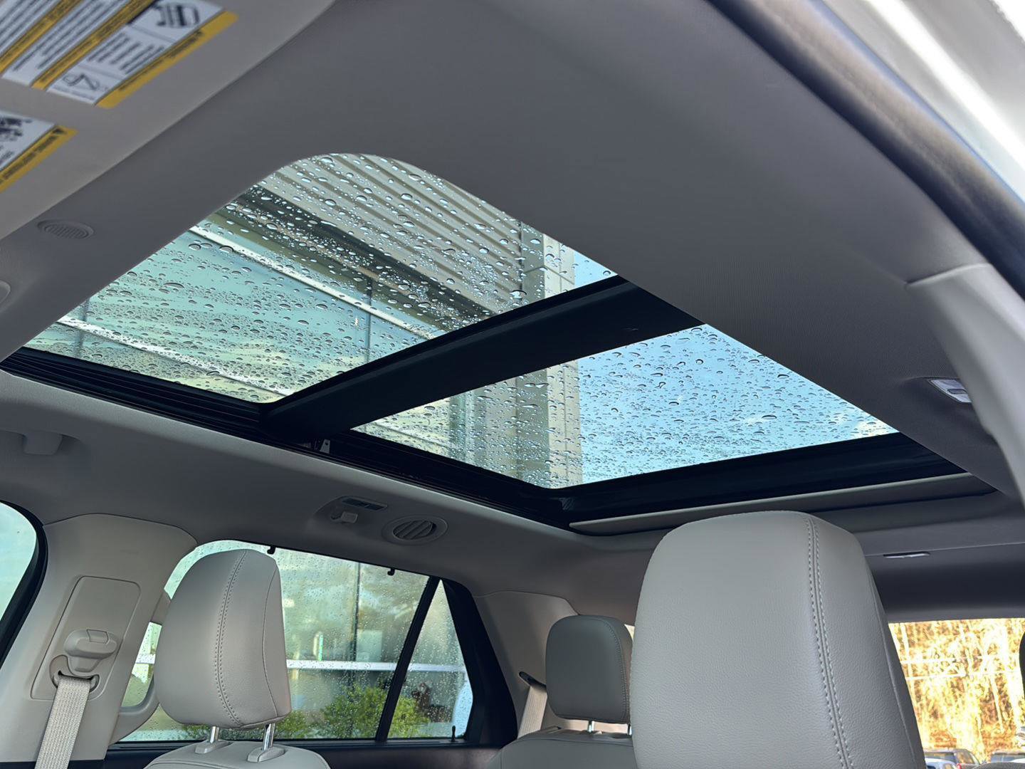 Certified 2022 Ford Explorer Limited w/ Equipment Group 301A image 27