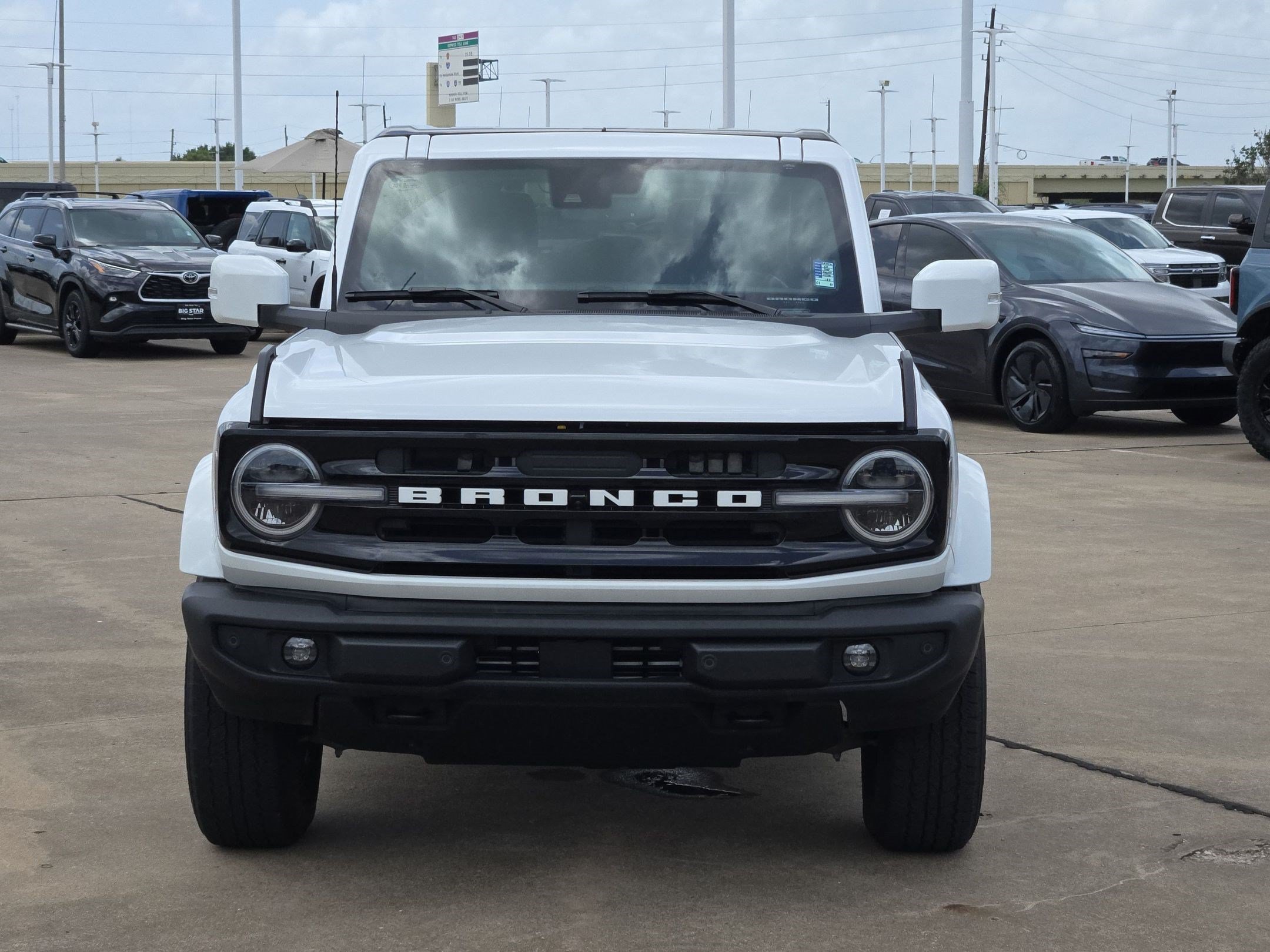 Certified 2024 Ford Bronco Outer Banks AWD/4WD image 11