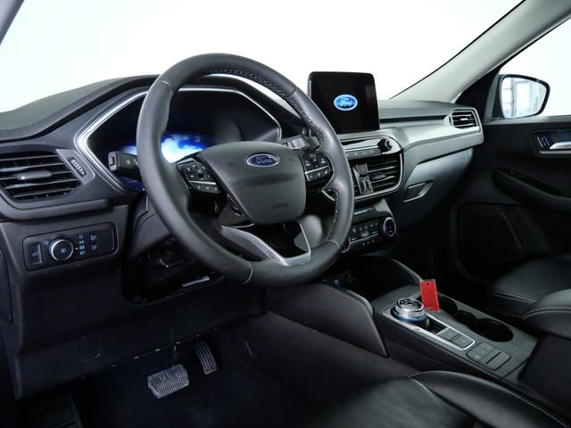 Certified 2022 Ford Escape Titanium w/ Class II Trailer Tow Package image 15