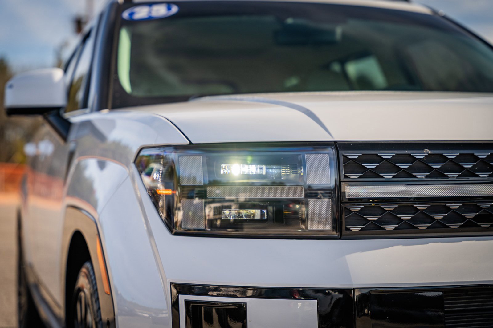 Used 2025 Hyundai Santa Fe Calligraphy w/ Tow & Go Package image 12