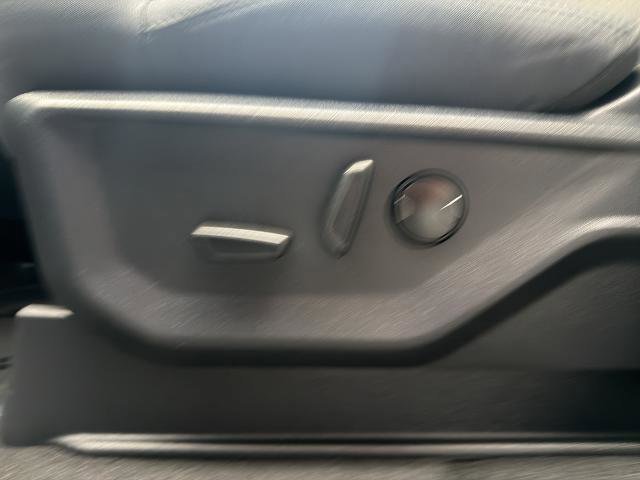 Certified 2025 Ford Expedition Active image 22