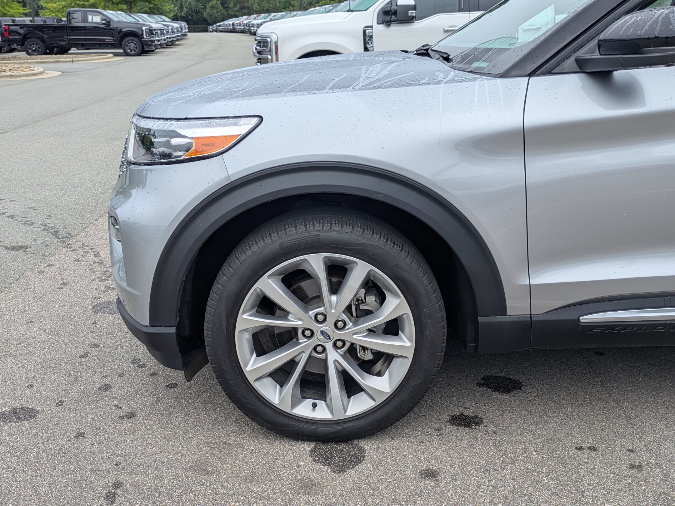 Certified 2023 Ford Explorer Platinum w/ Technology Package AWD/4WD image 11