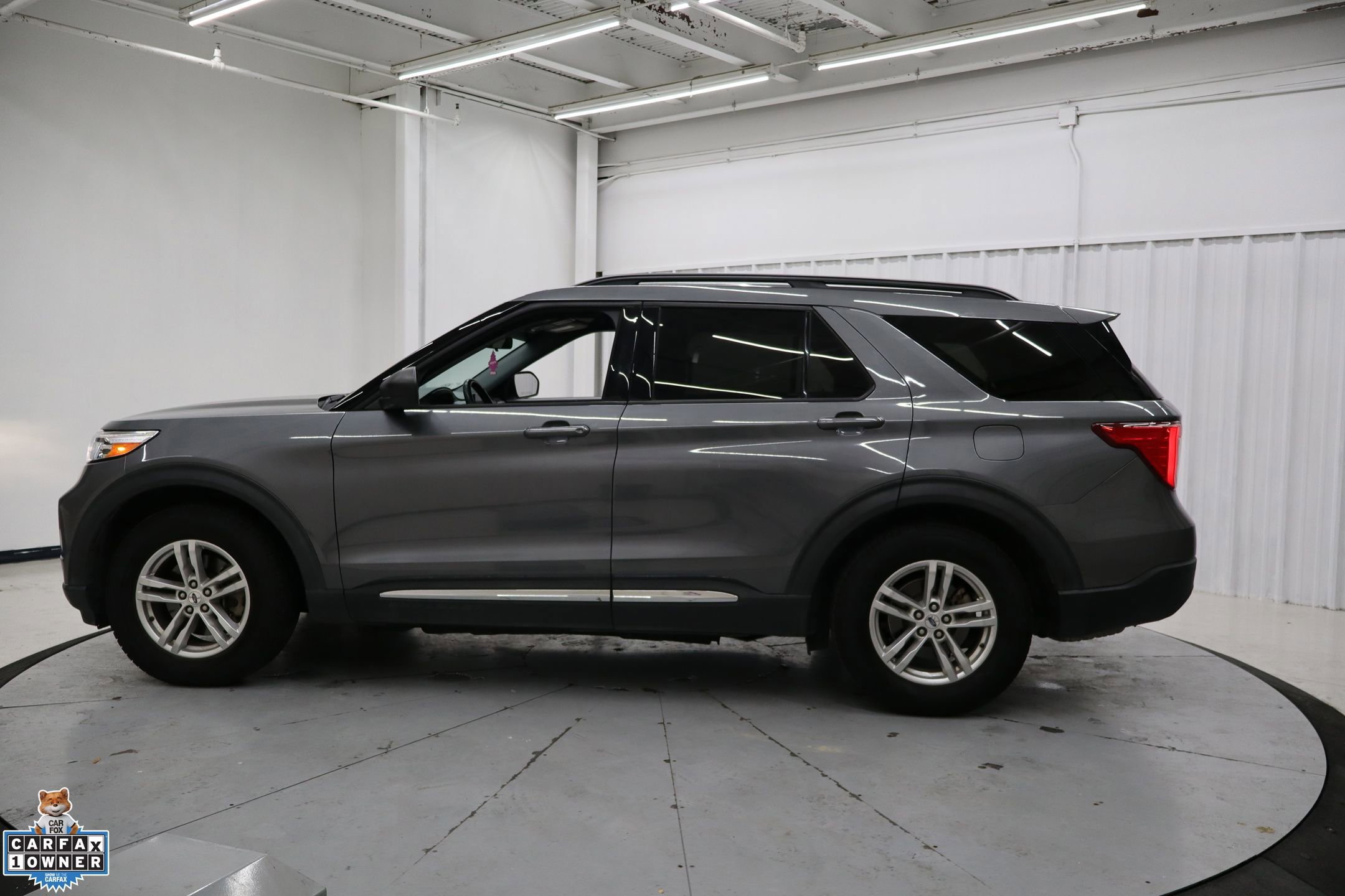 Certified 2021 Ford Explorer XLT image 4