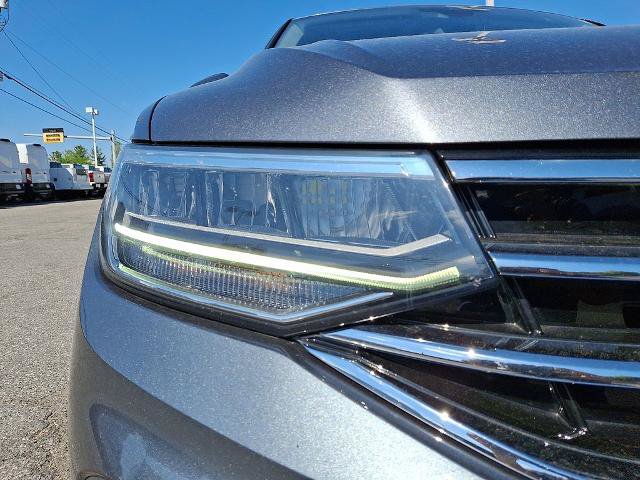 Used 2022 Volkswagen Tiguan SE AWD/4WD image 9