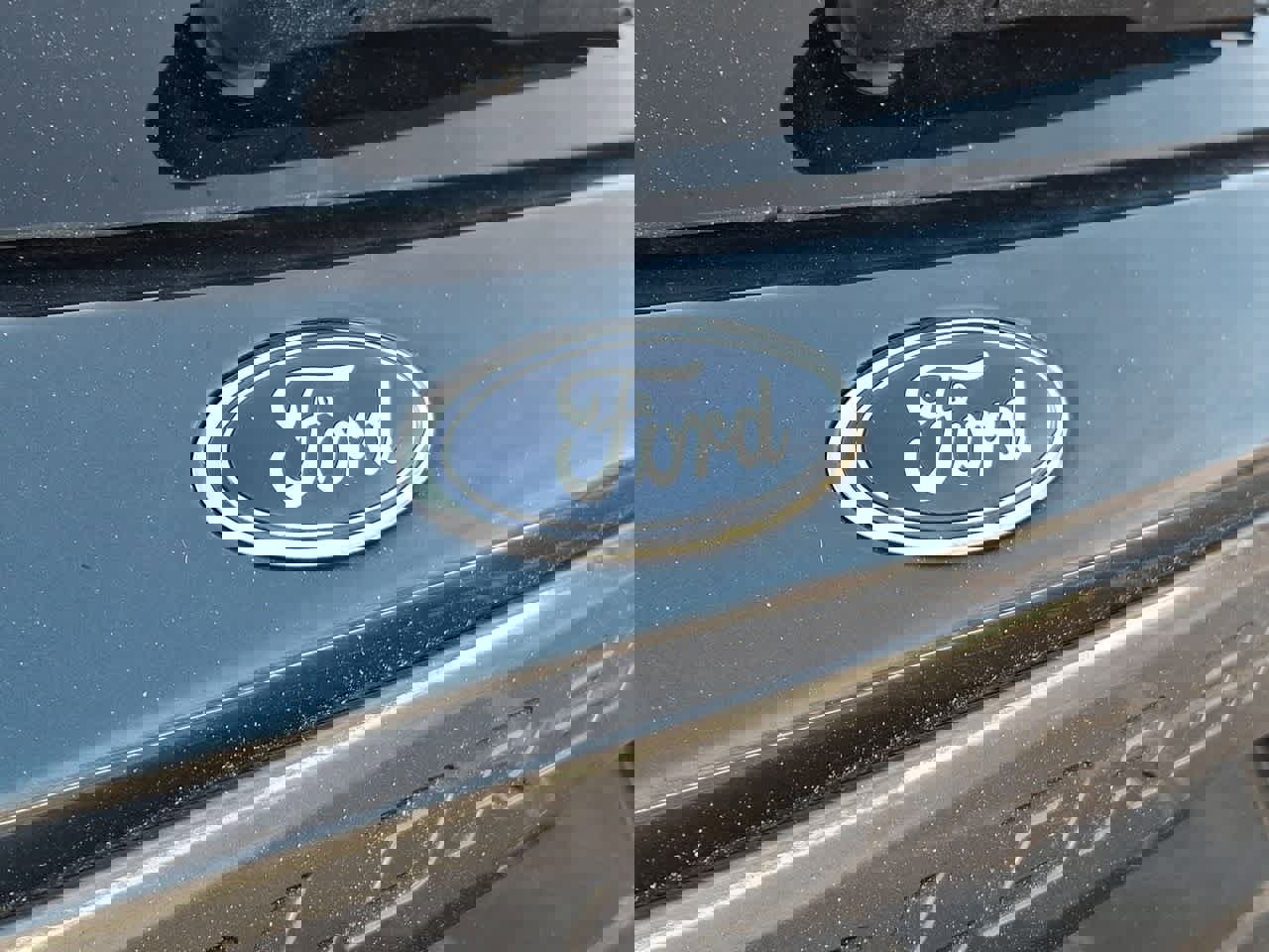 Certified 2022 Ford Explorer XLT w/ Equipment Group 202A image 28