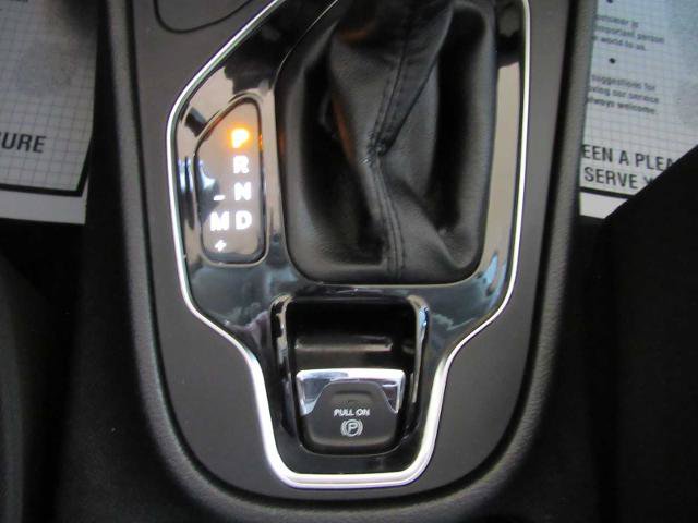 Used 2020 Jeep Cherokee Limited w/ Technology Group AWD/4WD image 31